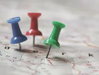 Über Uns - Redakteur-Stecknadeln