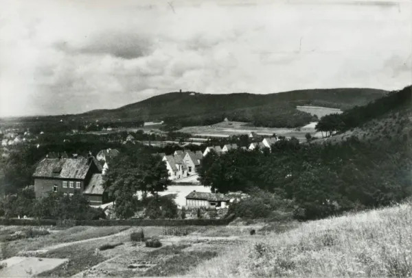 Blick auf die Lönkertschule an der Schulstraße, o.J.