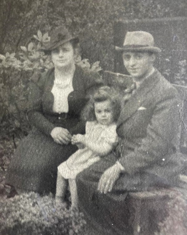 Familie Benny, Erna und Vera Davidson