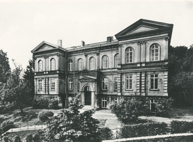 Sitz der Gestapo Bielefeld ab 1944, Upmannstraße 29. Upmannstift, ca. 1944.